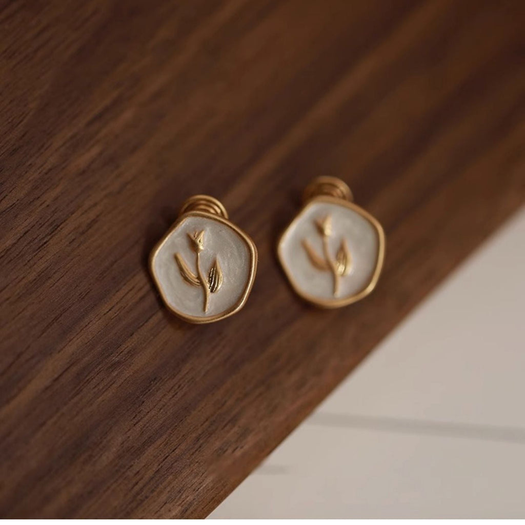 Romantic Earring for Special Moments
