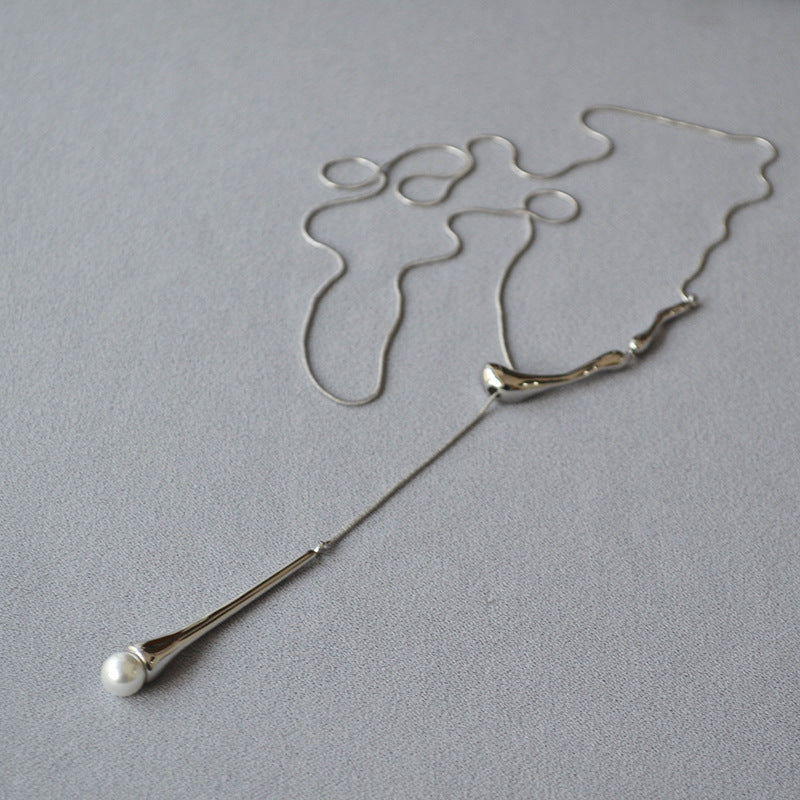 Classic Pearl Necklace with Timeless Appeal