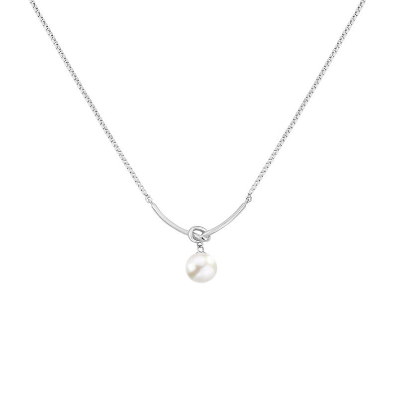 Beautiful Pearl Necklace with Unique Style