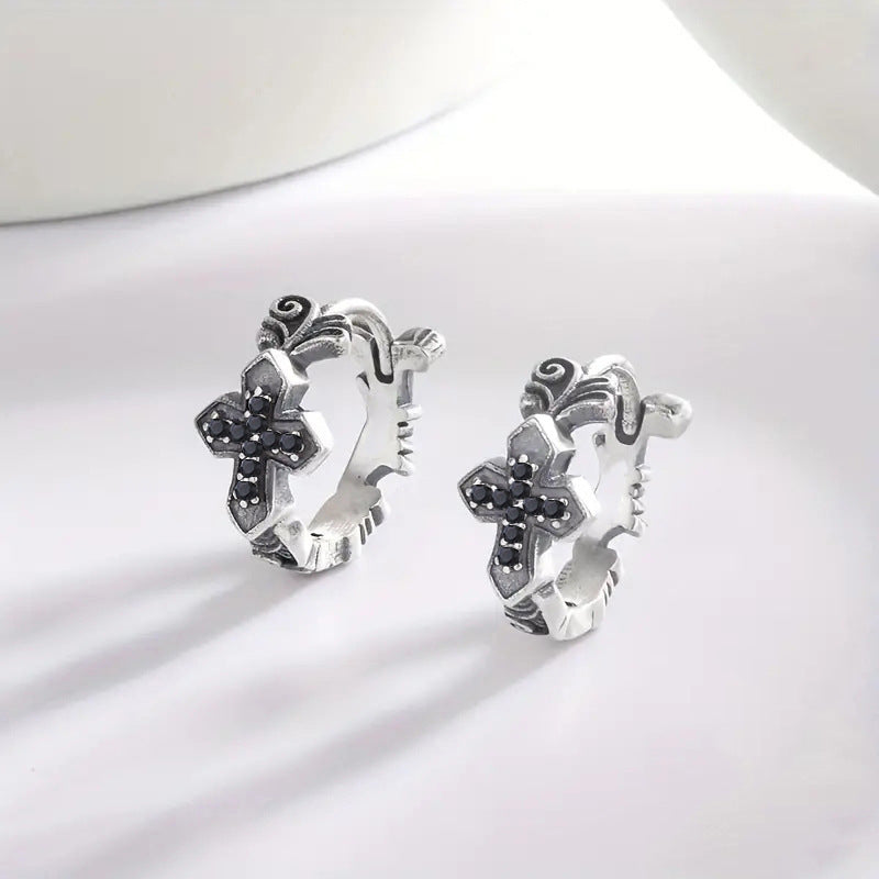 Charming Silver Earring for Any Occasion