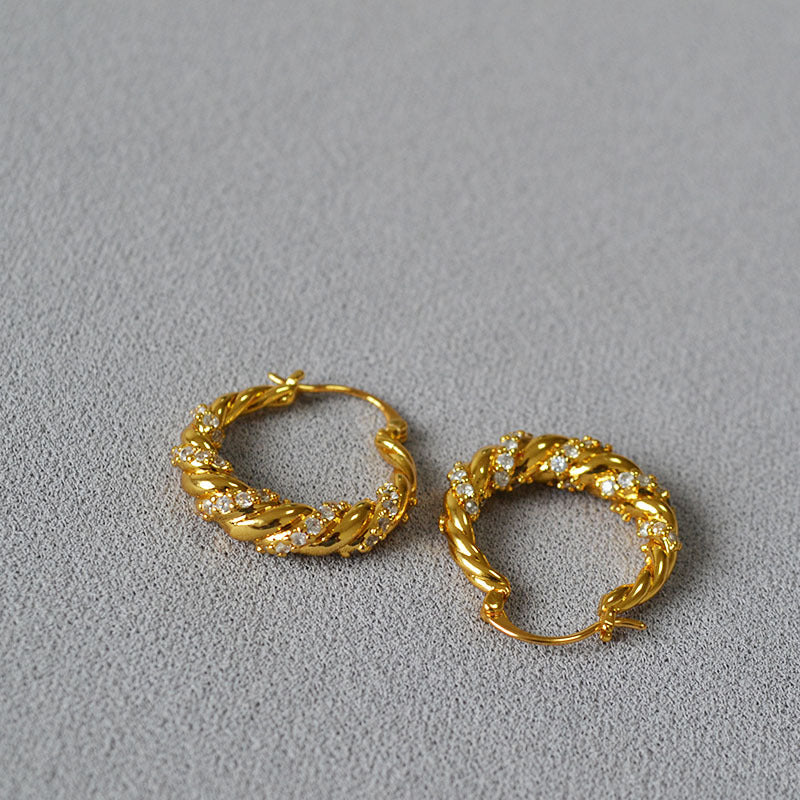 Romantic Earring for Special Moments