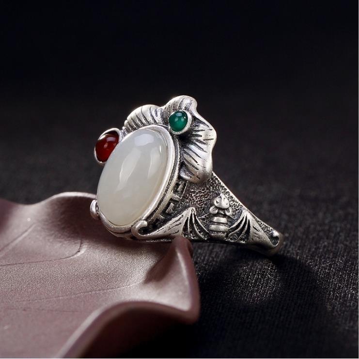 Charming Silver Ring for Any Occasion