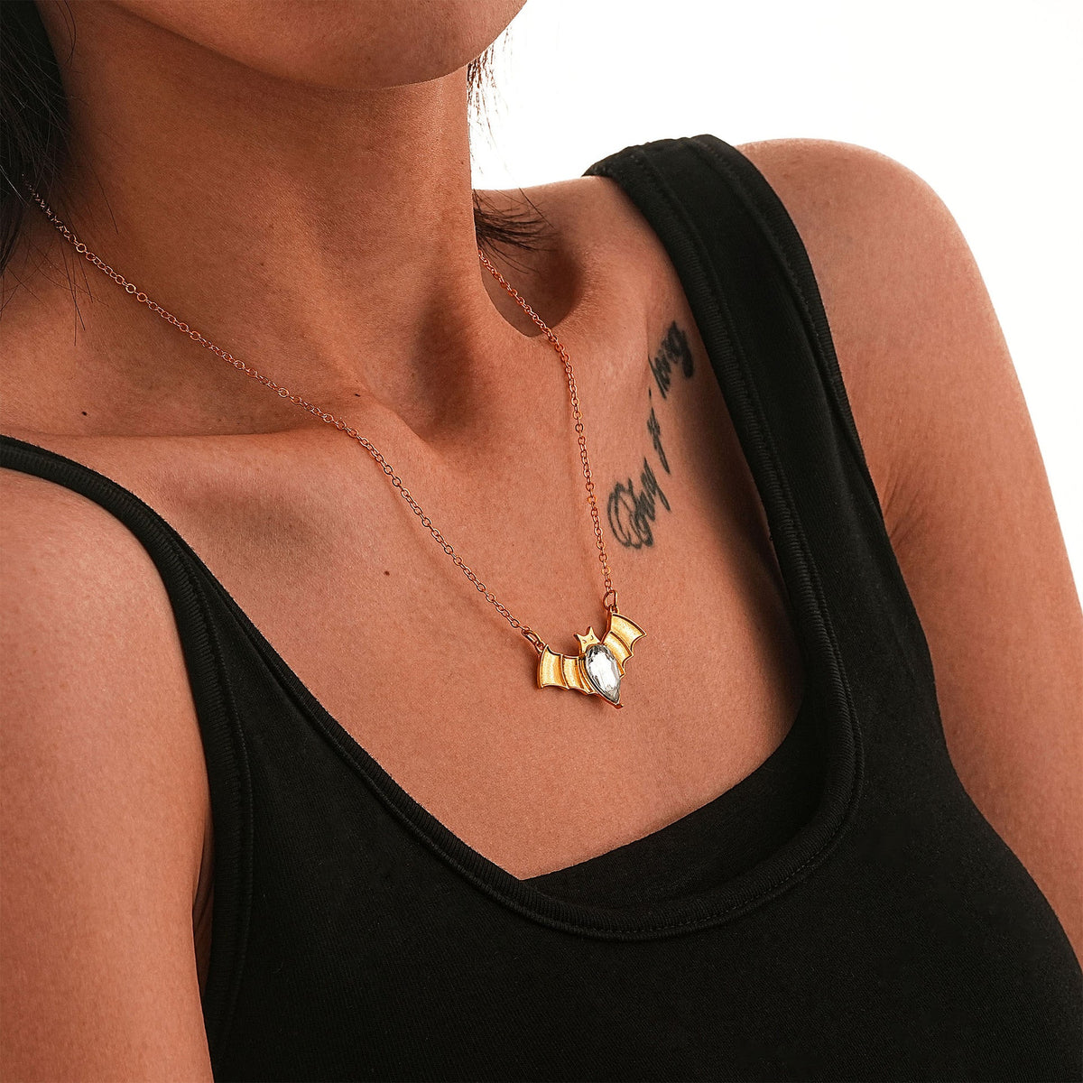 Elegant Gold Necklace for Every Occasion