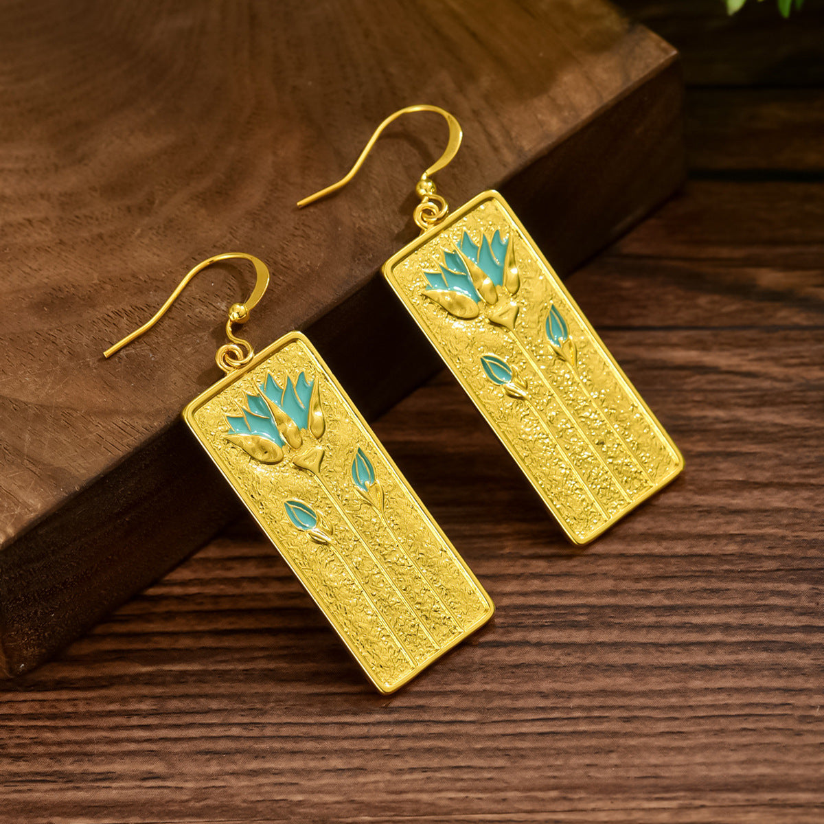 Vintage Handmade Earring