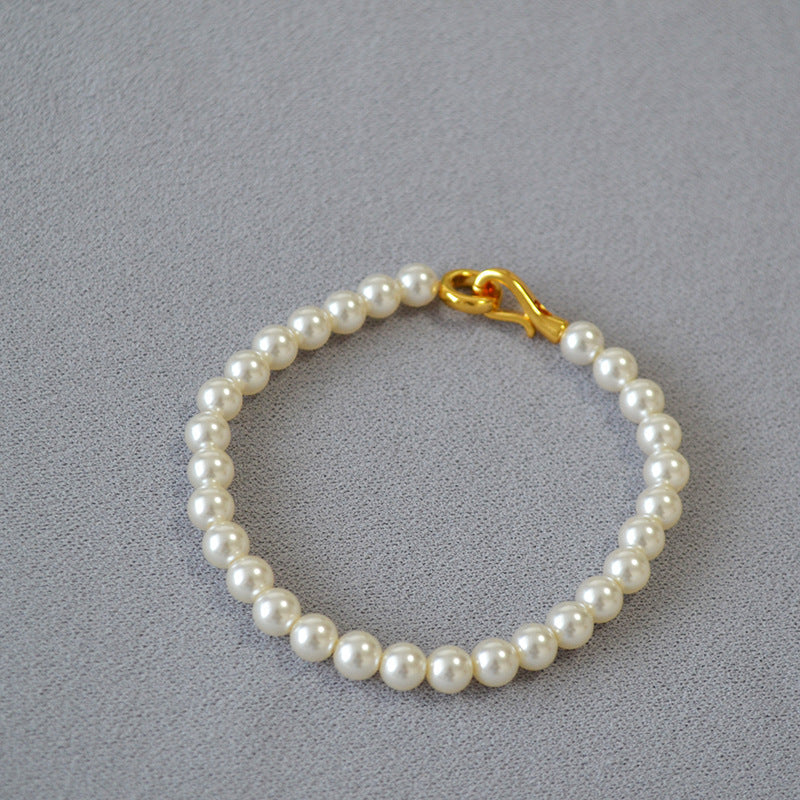 Charming Gold Bracelet for Any Occasion