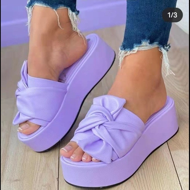 Chic Orthopedic Sandals with Unique Design