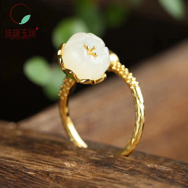 Charming Gold Ring for Any Occasion
