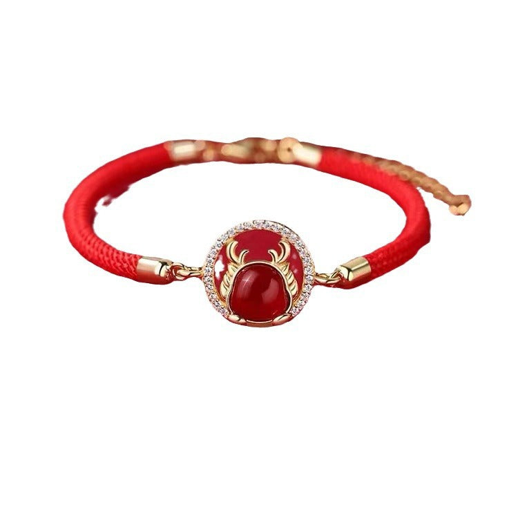 Charming Gold Bracelet for Any Occasion
