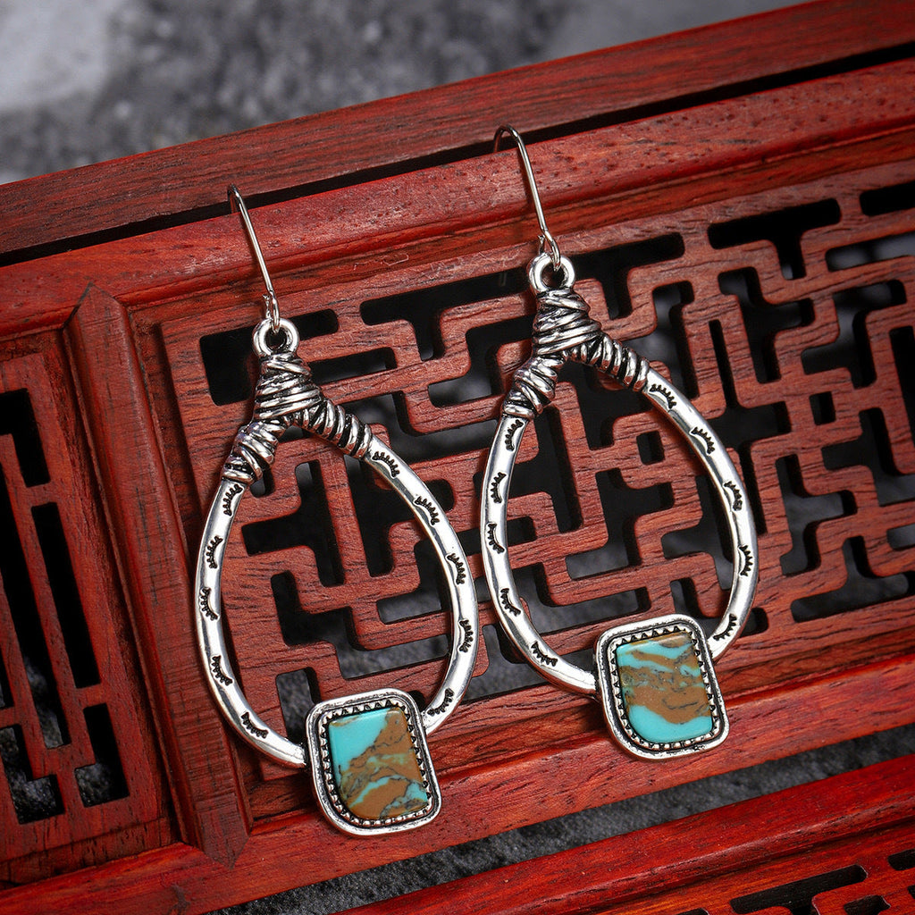 Charming Earring for Any Occasion