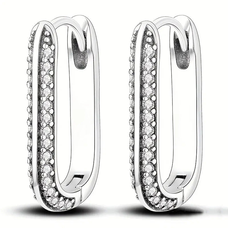 Charming Earring for Any Occasion