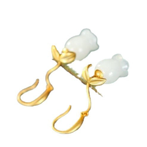 Romantic Silver Earring for Special Moments
