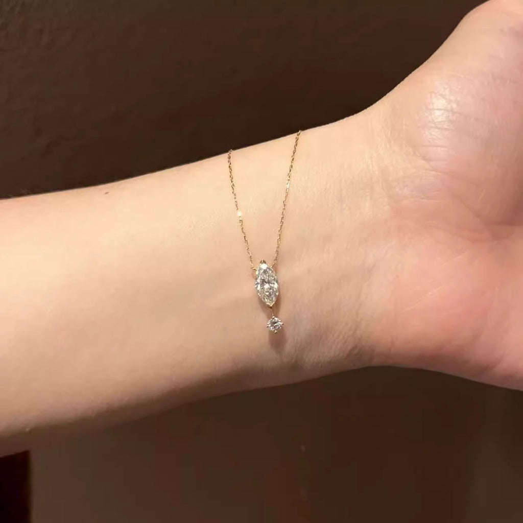 Romantic Gold Necklace for Special Moments