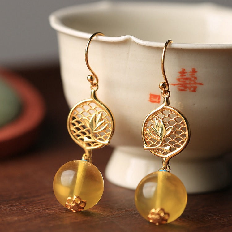 Charming Silver Earring for Any Occasion