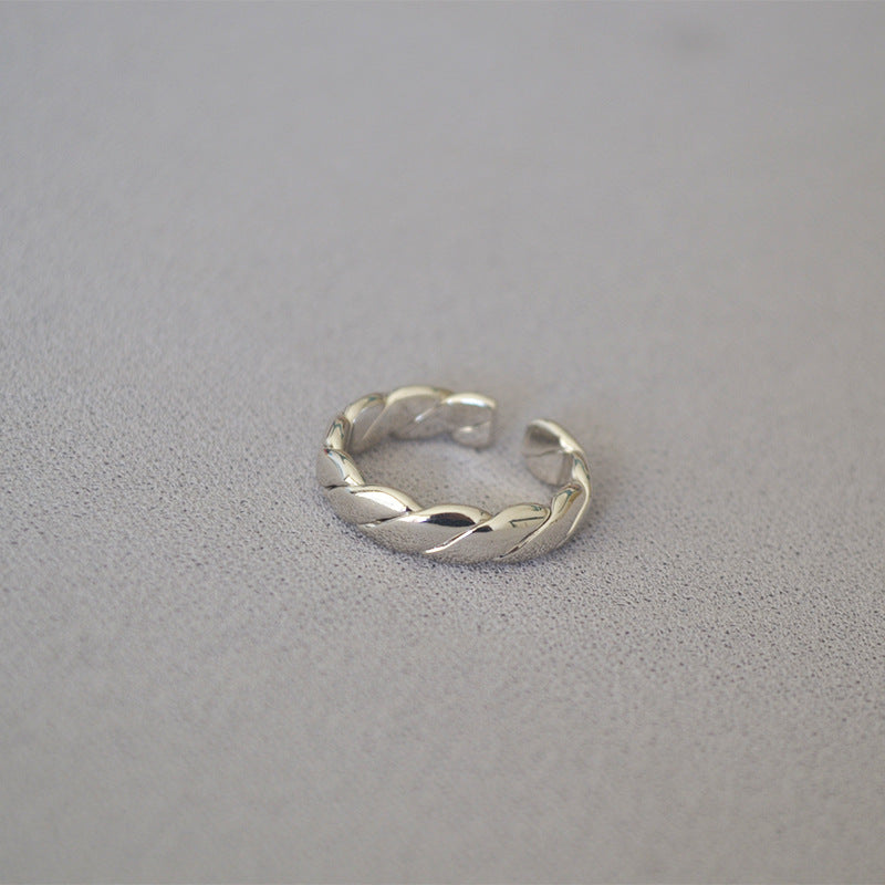 Romantic Gold Ring for Special Moments