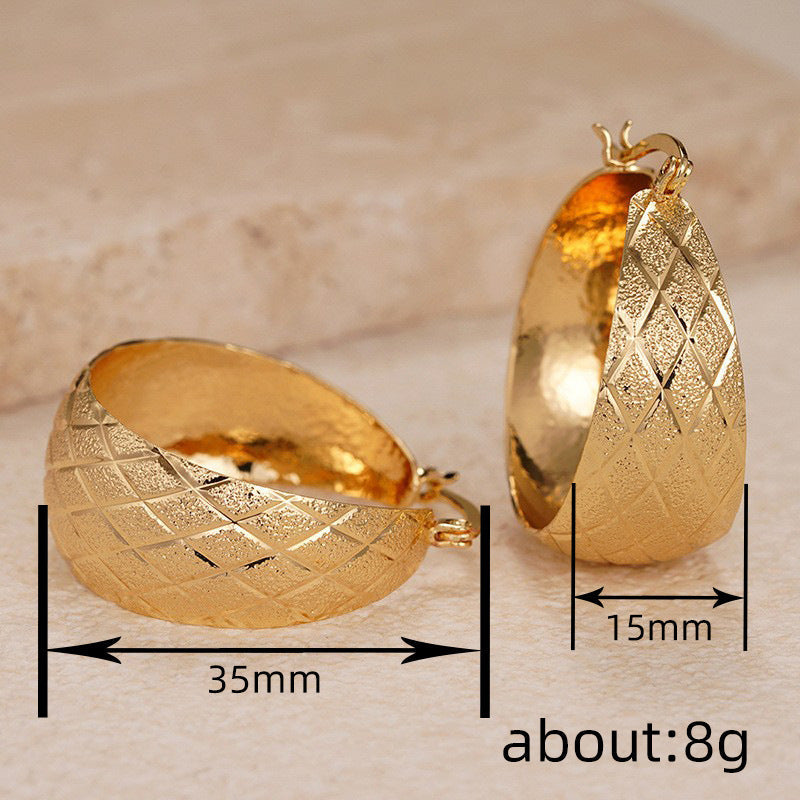 Charming Piece for Any Occasion