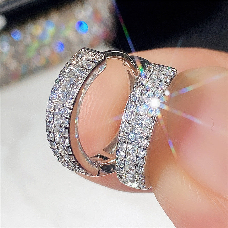 Charming Earring for Any Occasion