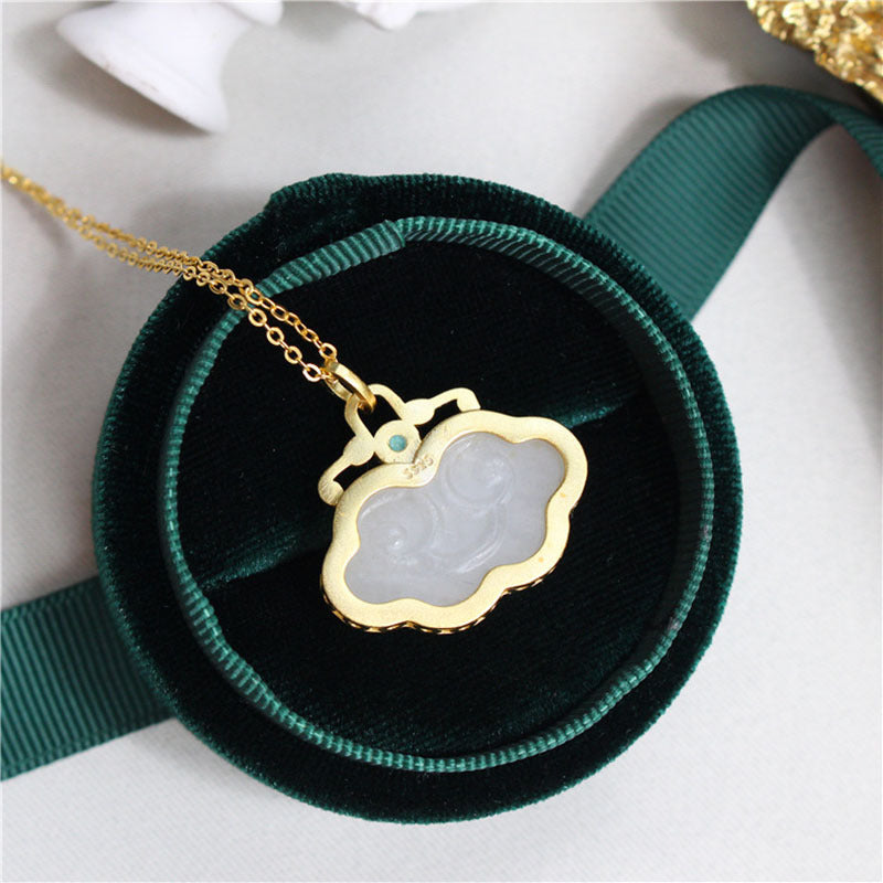 Stunning Gold Pendant for Daily Wear