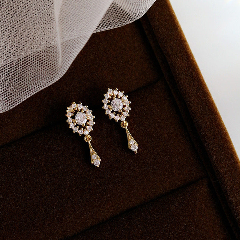 Stunning Earring for Daily Wear