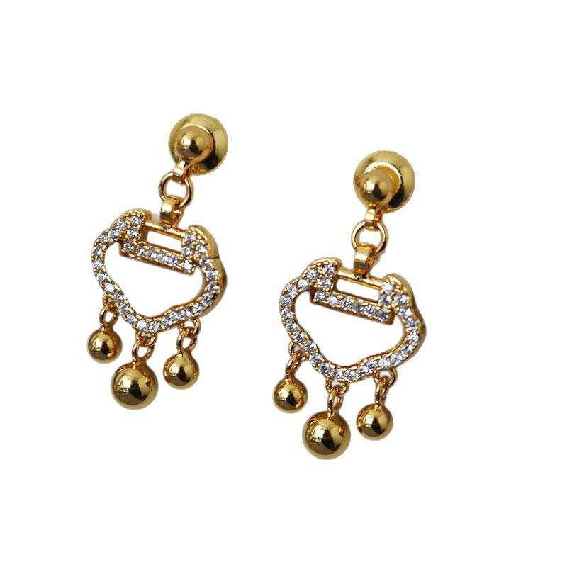 Beautiful Silver Earring with Unique Style