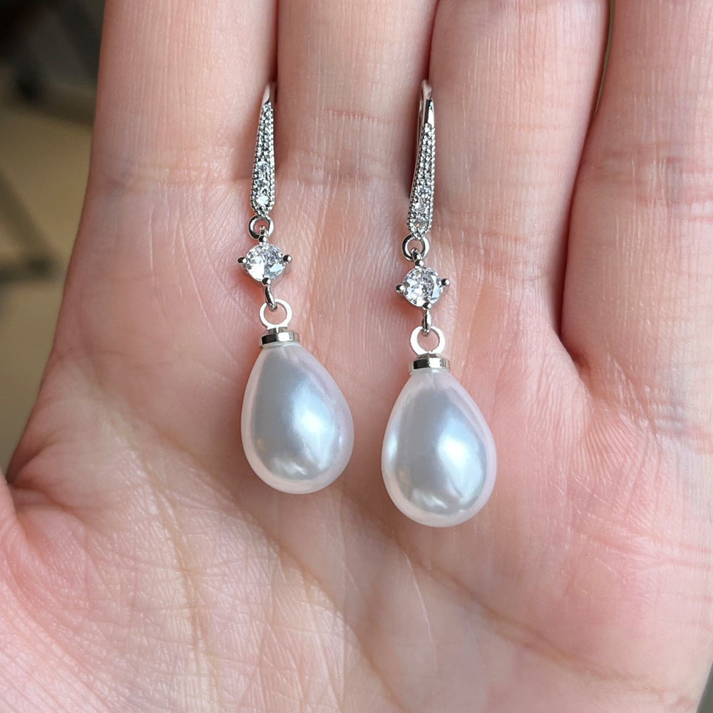 Charming Pearl Earring for Any Occasion