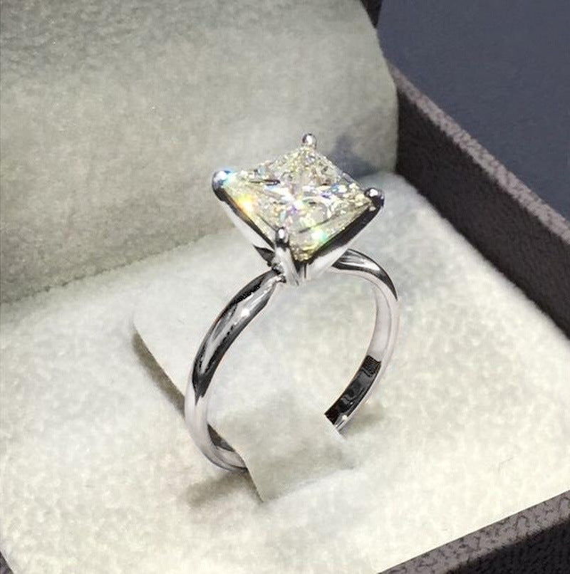 Stunning Gold Ring for Daily Wear