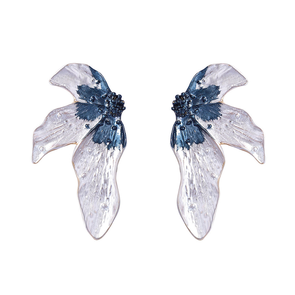 Charming Piece for Any Occasion