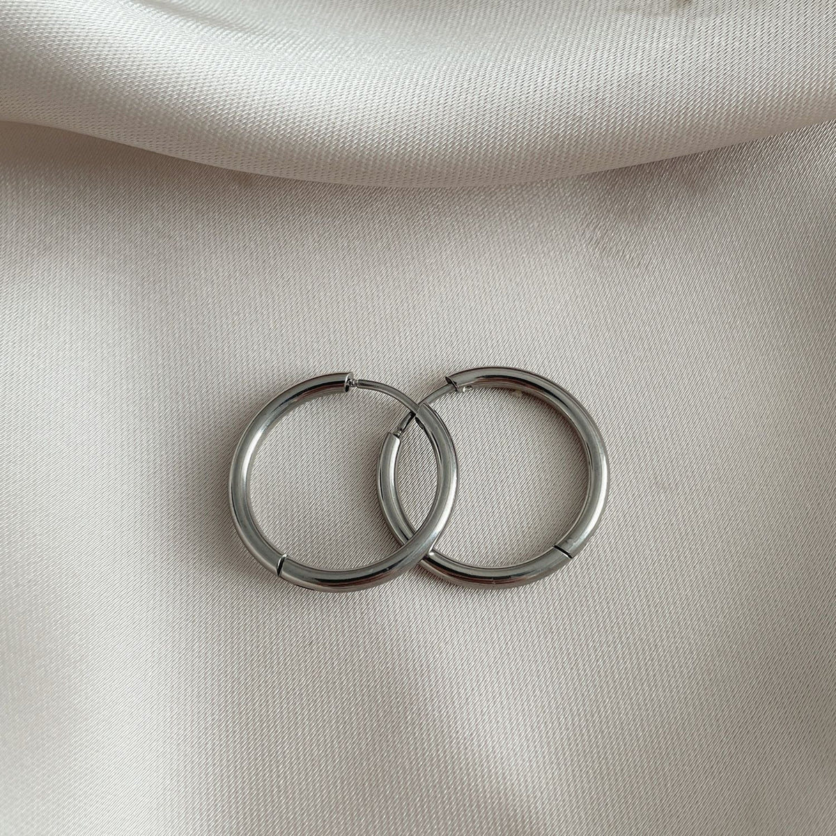 Vintage Handmade Silver Earring