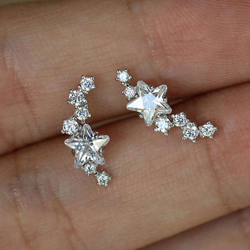 Charming Gold Earring for Any Occasion