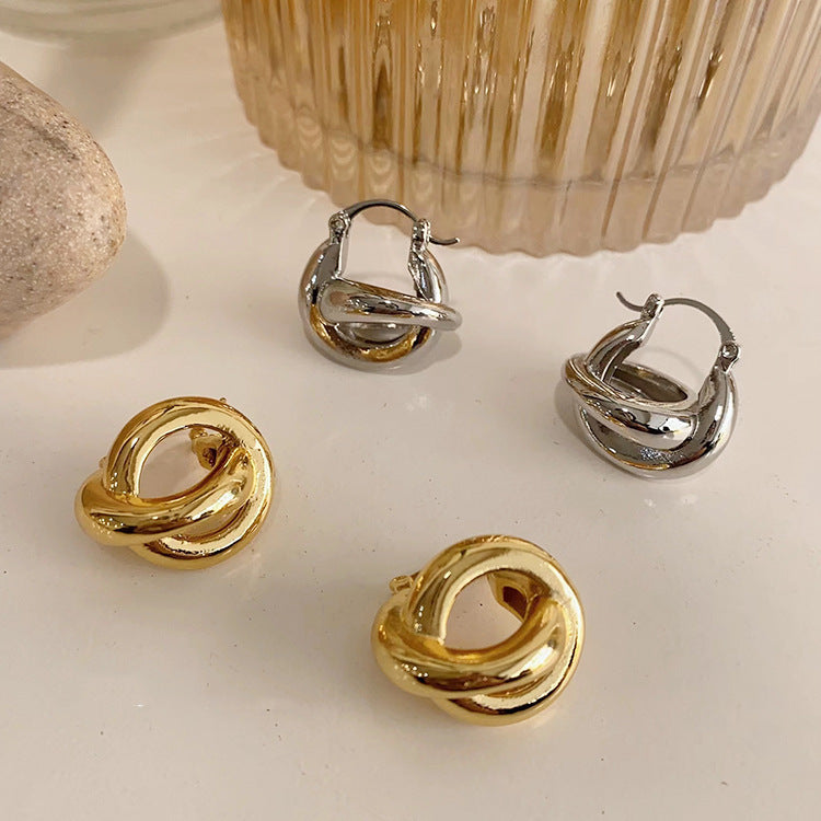 Charming Earring for Any Occasion