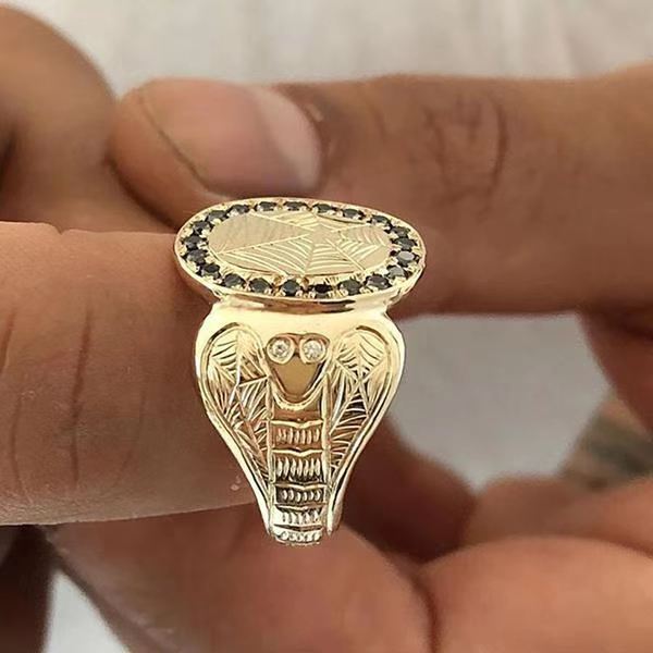 Classic Ring with Timeless Appeal