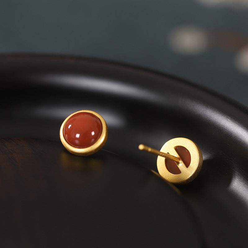 Charming Gold Earring for Any Occasion