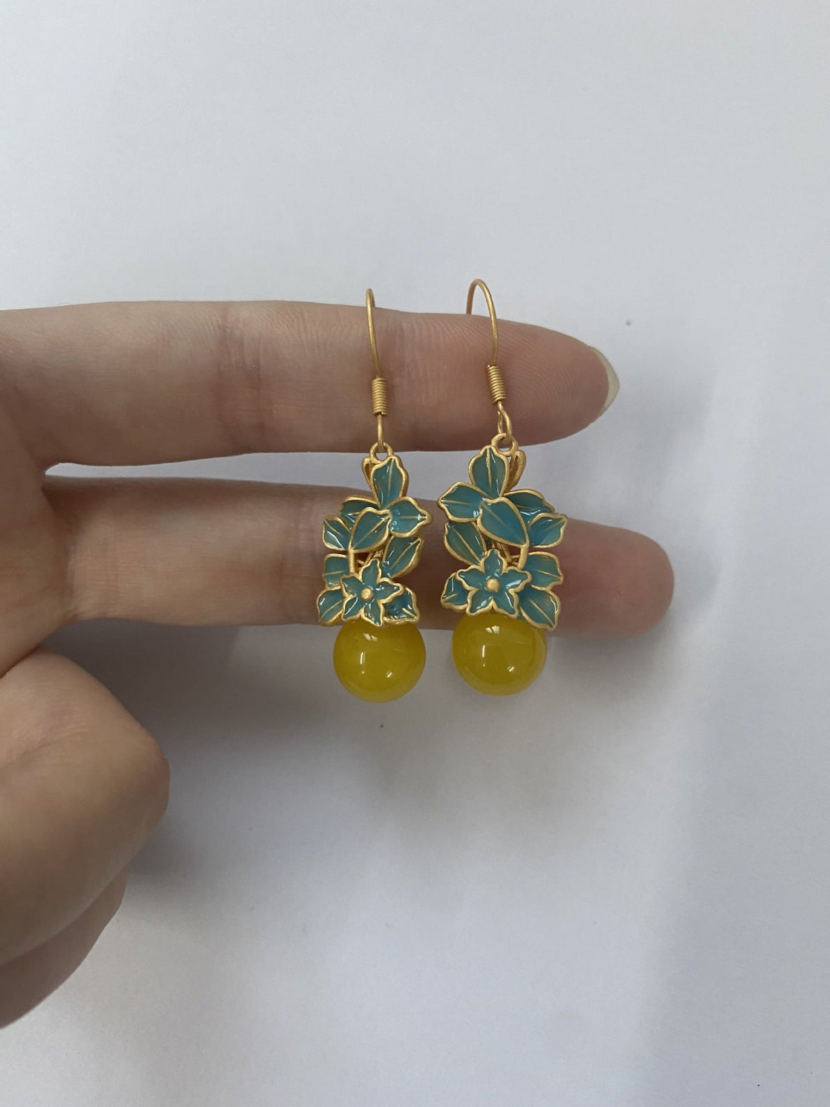 Beautiful Silver Earring with Unique Style