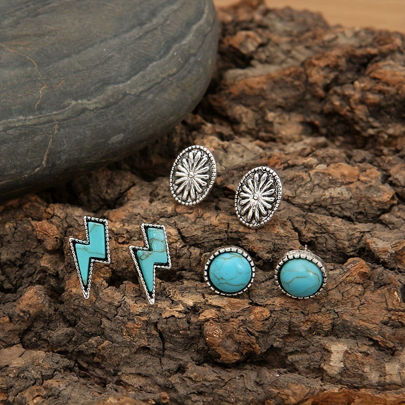 Charming Earring for Any Occasion