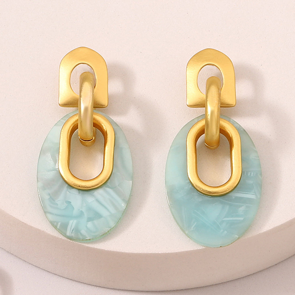 Classic Earring with Timeless Appeal