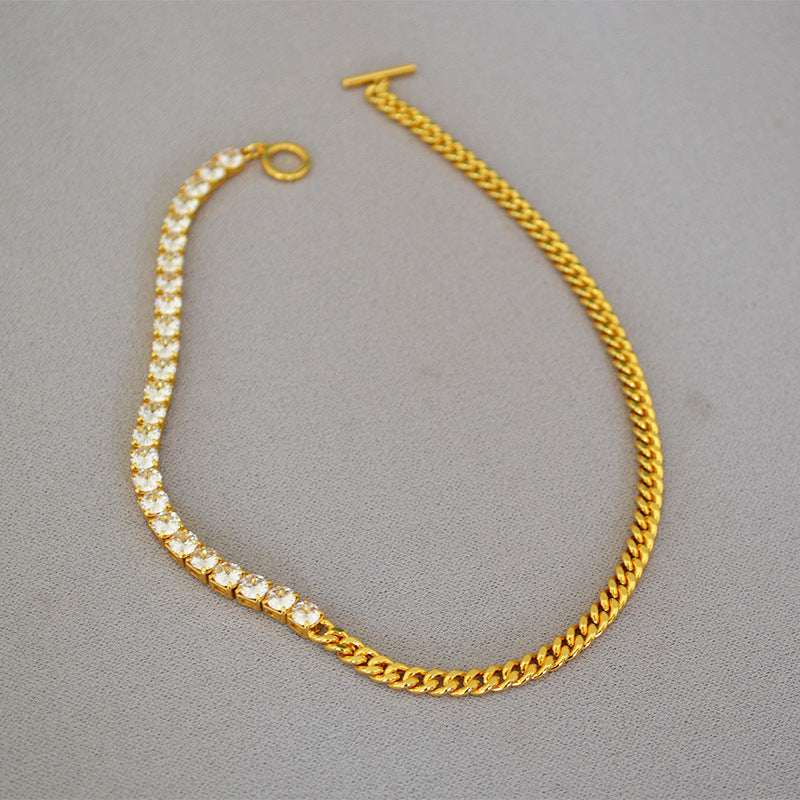 Romantic Gold Necklace for Special Moments