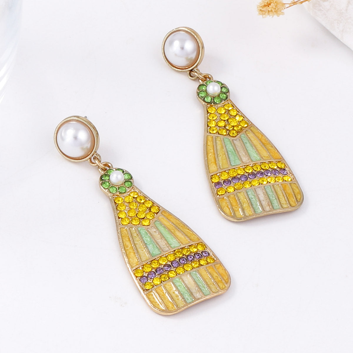 Charming Piece for Any Occasion