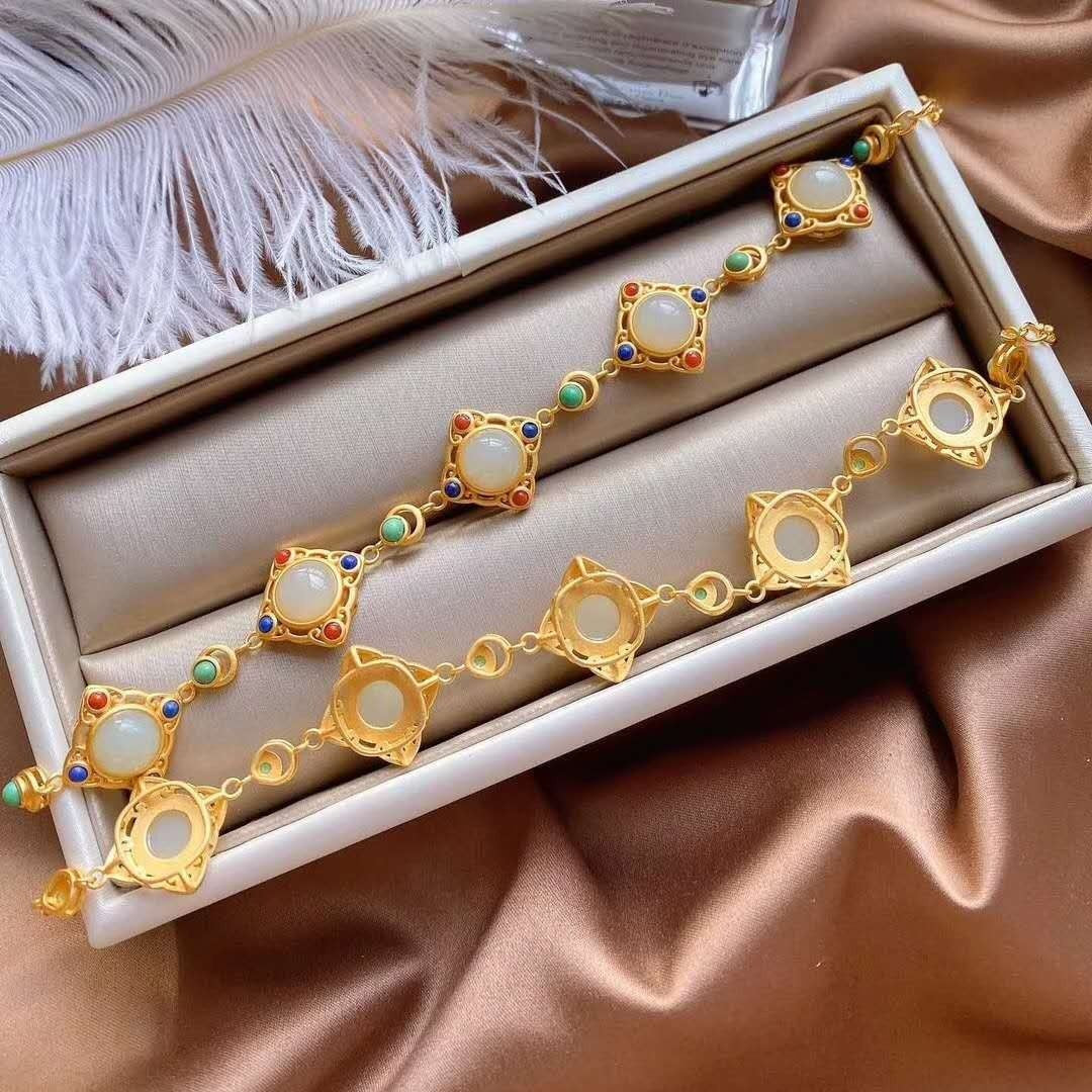 Stunning Silver Bracelet for Daily Wear