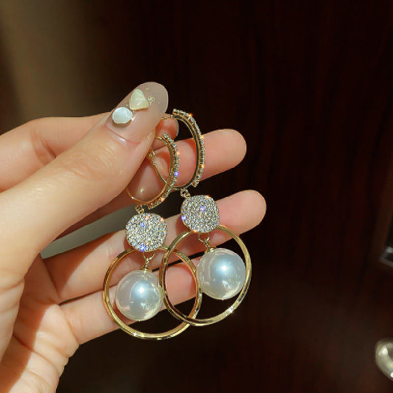 Romantic Silver Earring for Special Moments