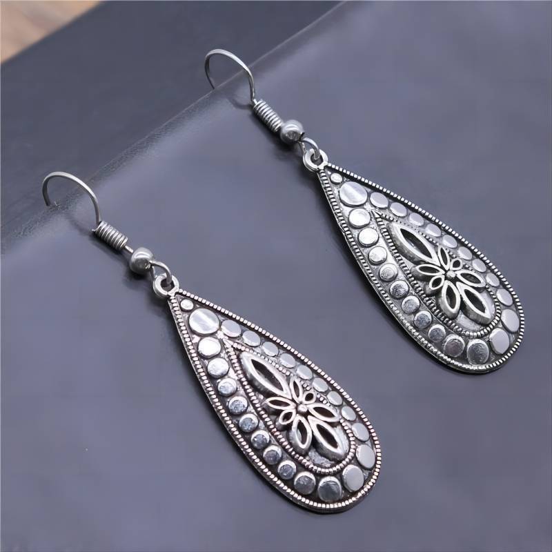Classic Set with Timeless Appeal