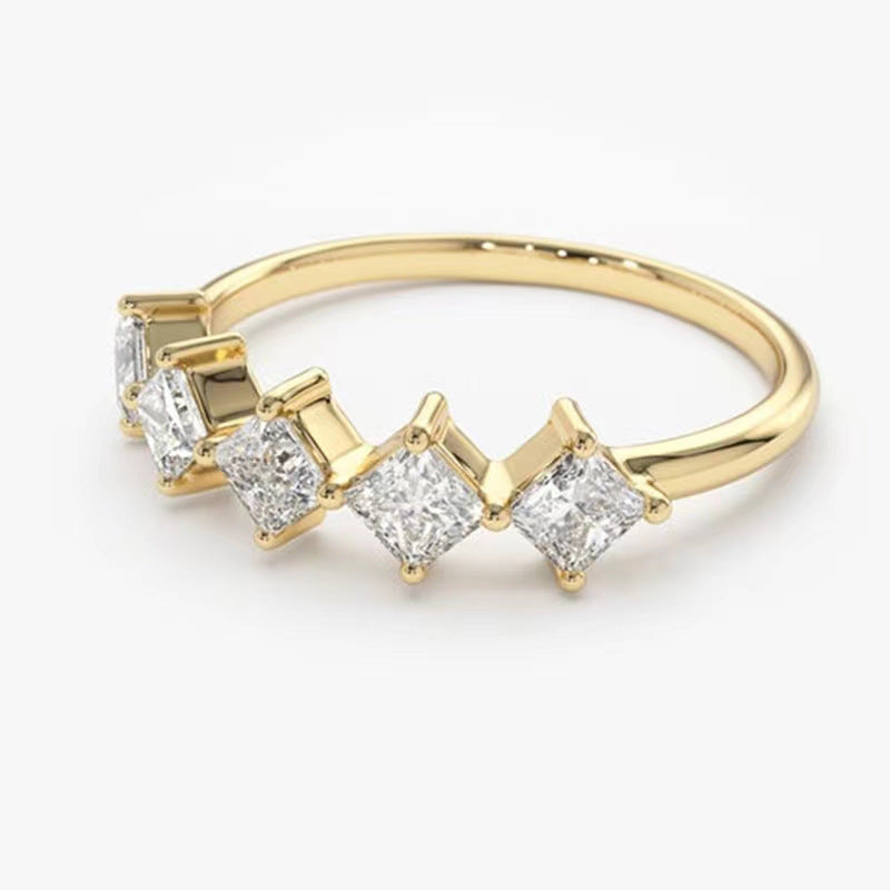 Classic Gold Ring with Timeless Appeal