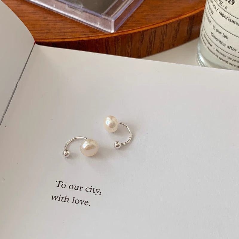 Romantic Pearl Earring for Special Moments