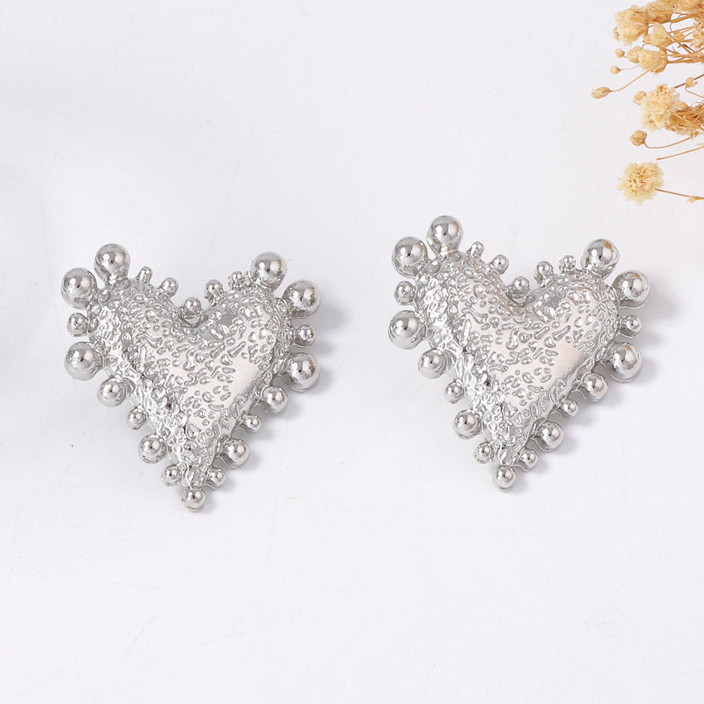 Charming Piece for Any Occasion