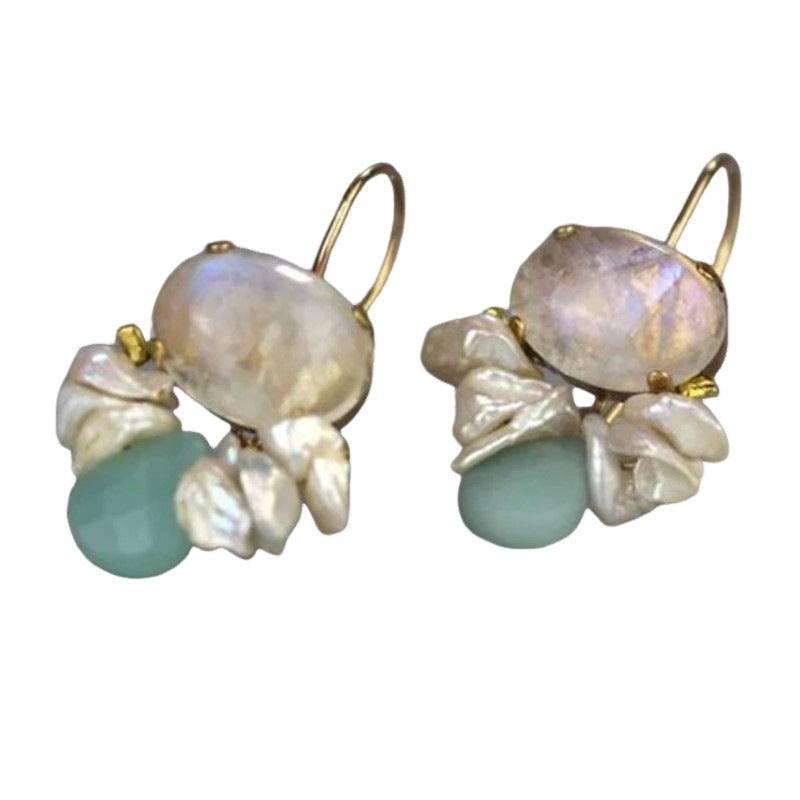 Classic Pearl Earring with Timeless Appeal