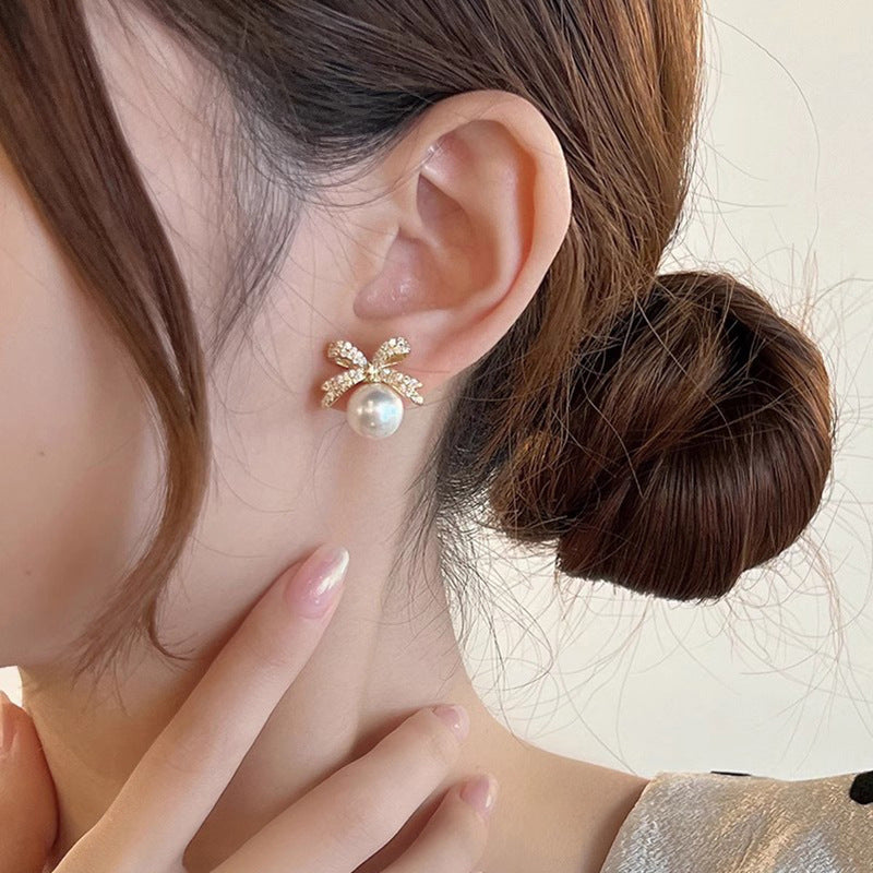 Romantic Pearl Earring for Special Moments