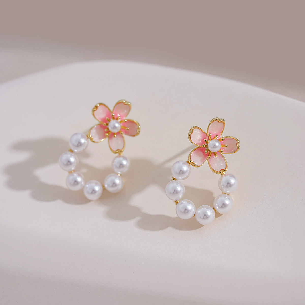 Classic Pearl Earring with Timeless Appeal