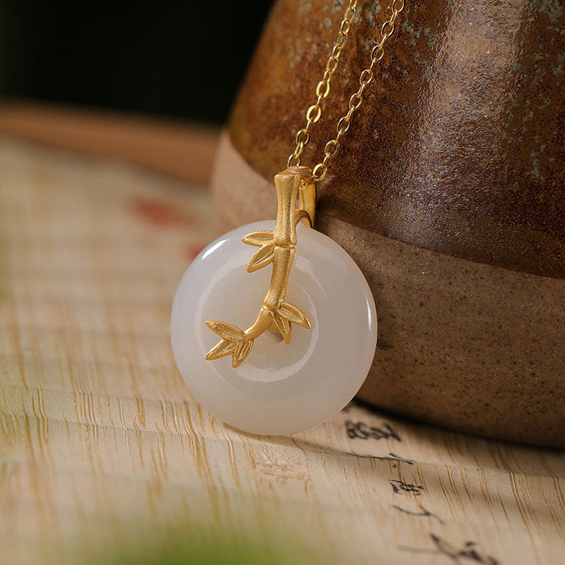 Beautiful Gold Pendant with Unique Style