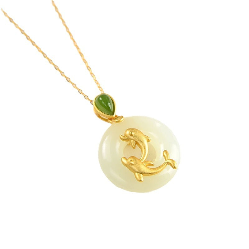 Charming Silver Pendant for Any Occasion