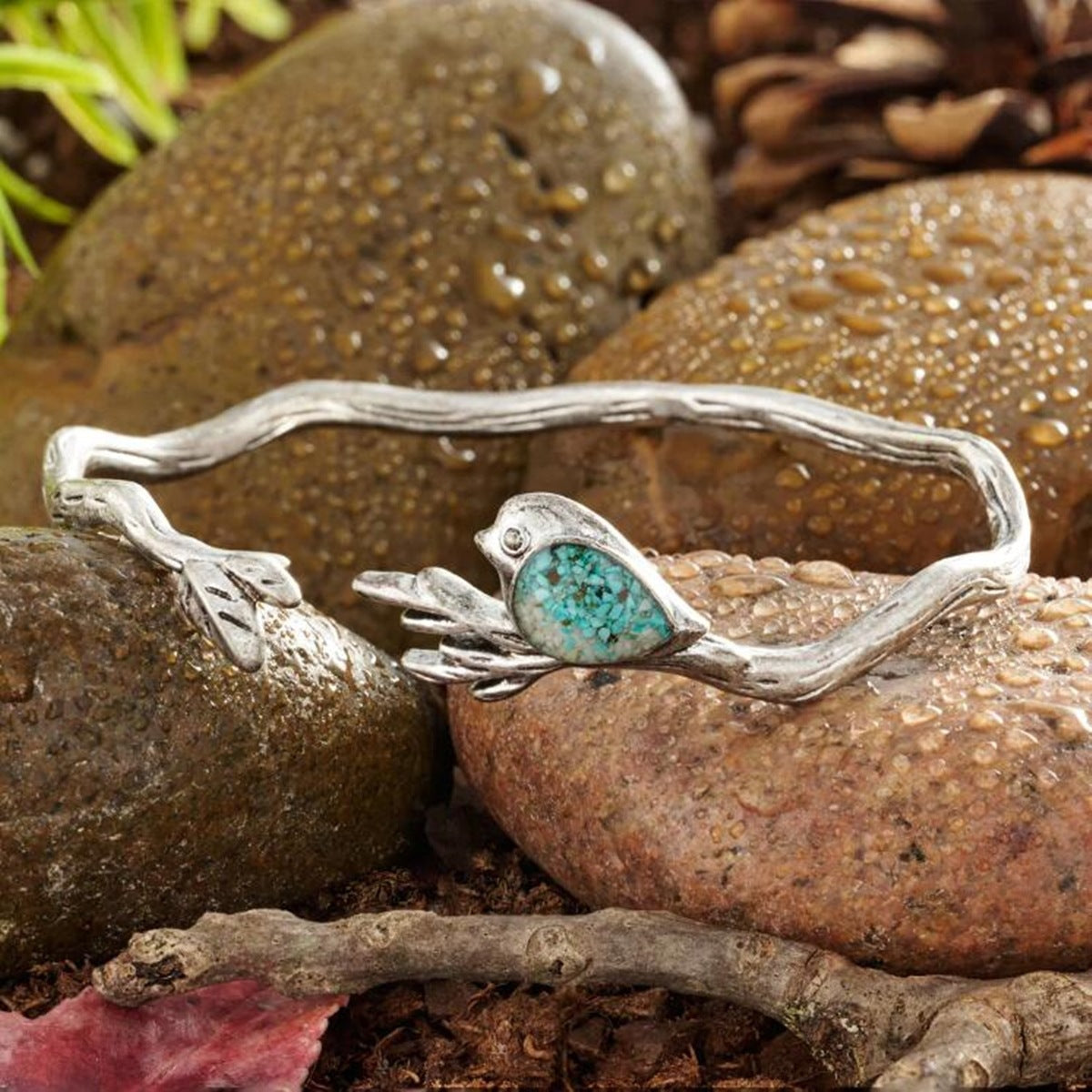 Classic Silver Bracelet with Timeless Appeal
