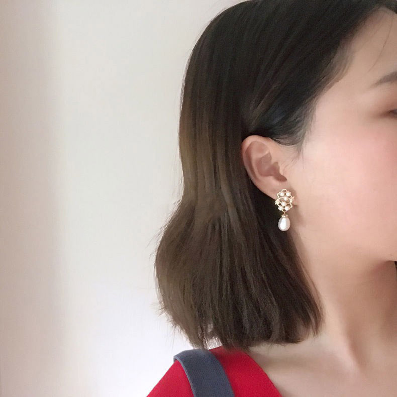 Beautiful Silver Earring with Unique Style