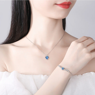 Classic Silver Set with Timeless Appeal